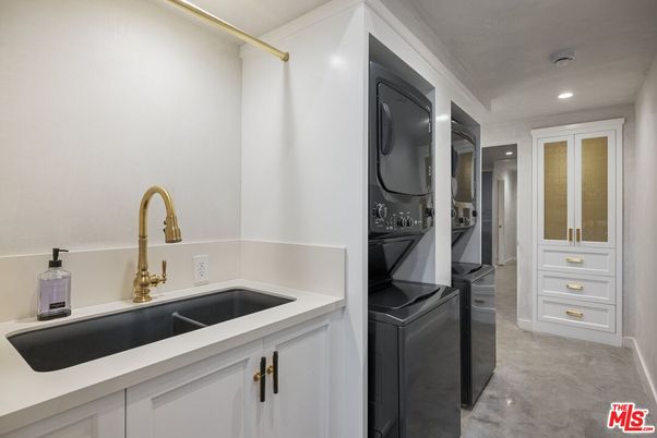 Interior, Recessed Lighting, Washer