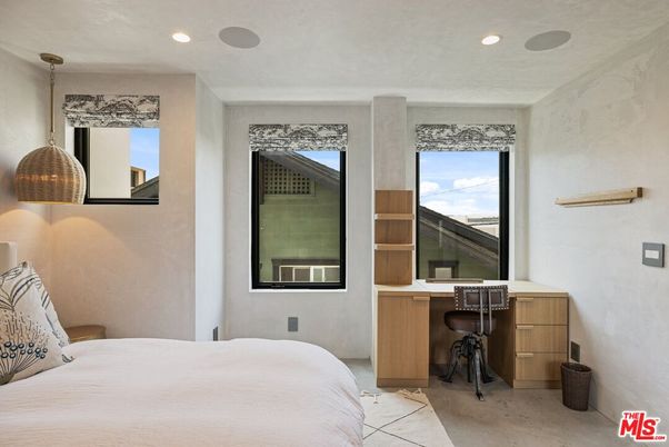 Bedroom, Interior, Pendant Lights, Recessed Lighting