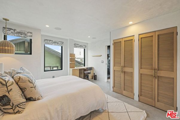 Bedroom, Interior, Pendant Lights, Recessed Lighting