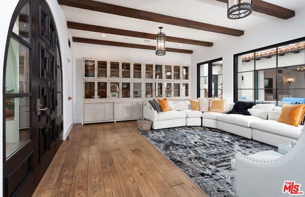Interior, Living room, Recessed Lighting, Wooden Beams, Wood Texture Flooring
