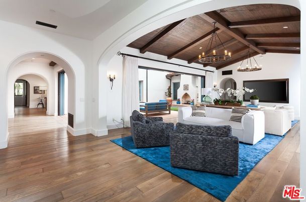 Chandelier, Dining room, Interior, Living room, Recessed Lighting, Wooden Beams, Wooden Ceilings, Wood Texture Flooring