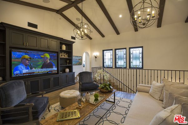 Chandelier, Interior, Living room, Recessed Lighting, Wooden Beams, Wood Texture Flooring