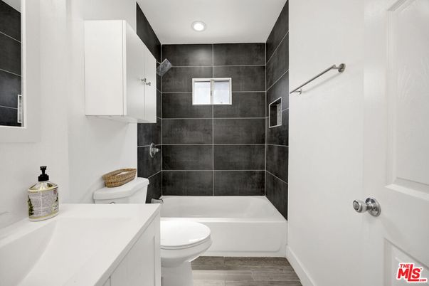 Bathroom, Interior, Recessed Lighting, Wood Texture Flooring