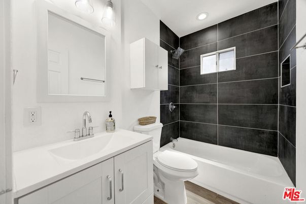 Bathroom, Interior, Recessed Lighting, Wood Texture Flooring