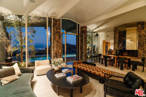 Dining room, Interior, Living room, Recessed Lighting, Water