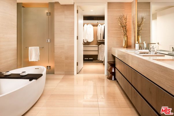 Bathroom, Dual Sink Vanities, Free Standing Baths, Interior, Recessed Lighting