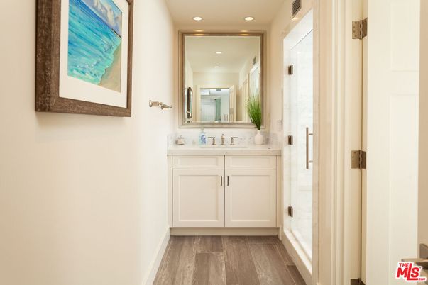 Bathroom, Interior, Recessed Lighting, Wood Texture Flooring