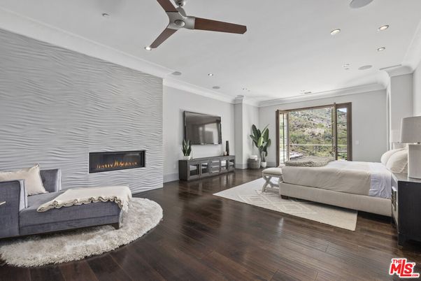 Bedroom, Fireplace, Interior, Recessed Lighting, Wood Texture Flooring