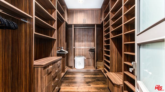 Interior, Recessed Lighting, Walk-in Closets, Wood Texture Flooring