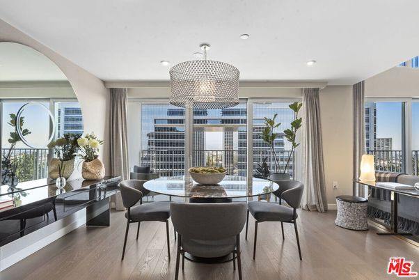 Chandelier, Dining room, Interior, Recessed Lighting, Wood Texture Flooring