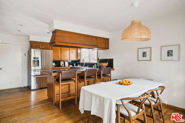 Dining room, Interior, Kitchen, Stainless Steel Appliances, Wood Texture Flooring