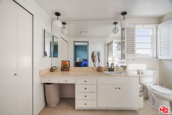 Bathroom, Interior, Pendant Lights