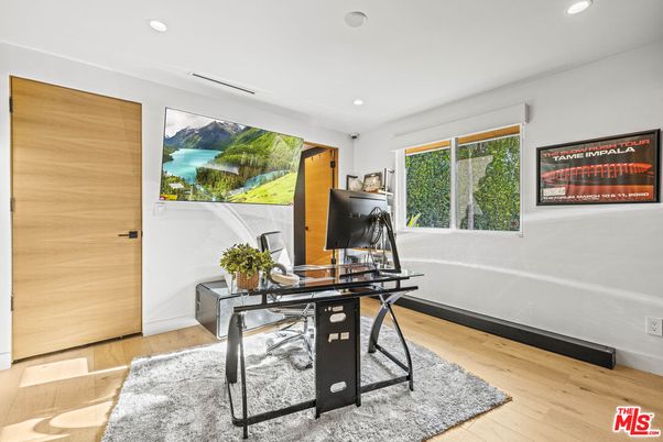 Home Office, Interior, Recessed Lighting, Wood Texture Flooring