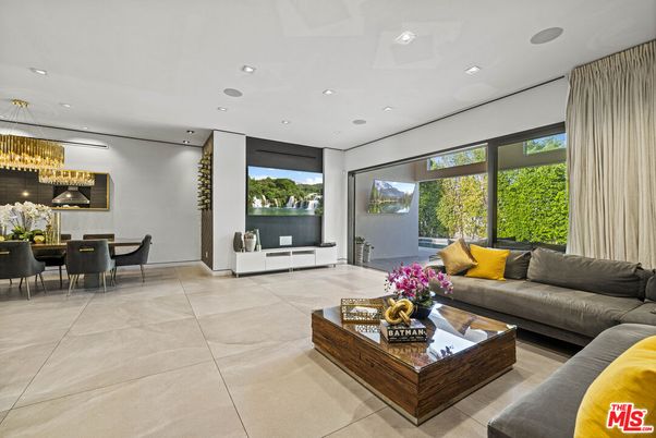 Chandelier, Dining room, Interior, Living room, Recessed Lighting