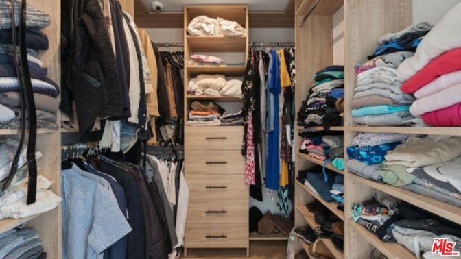Interior, Recessed Lighting, Walk-in Closets, Wood Texture Flooring