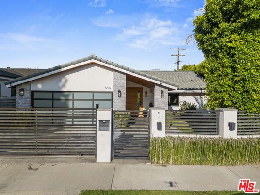 Attached, Exterior, Facade, Modern