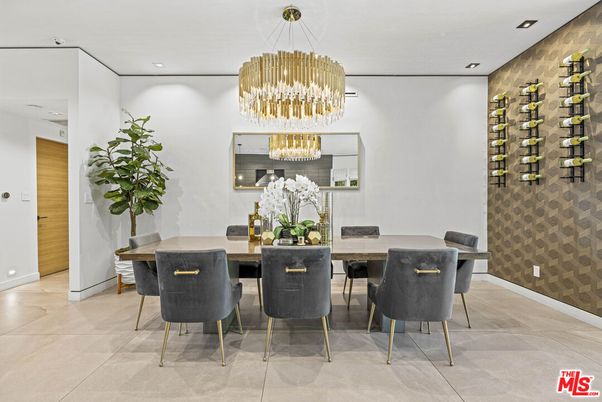 Chandelier, Dining room, Interior, Recessed Lighting, Wine Storage