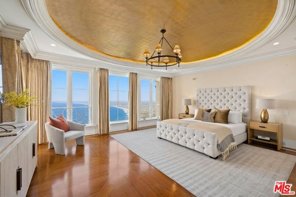 Bedroom, Chandelier, Interior, Recessed Lighting, Water, Wood Texture Flooring