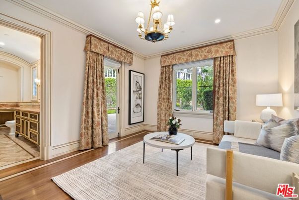 Chandelier, Interior, Living room, Recessed Lighting, Wood Texture Flooring