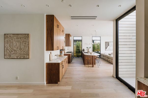Dining room, Interior, Kitchen, Recessed Lighting, Wood Texture Flooring