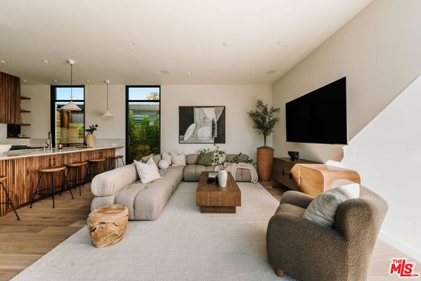 Interior, Living room, Pendant Lights, Recessed Lighting, Wood Texture Flooring