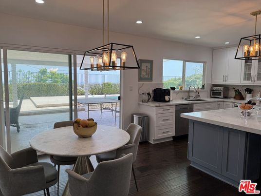 Dining room, Interior, Kitchen, Pendant Lights, Recessed Lighting, Wood Texture Flooring