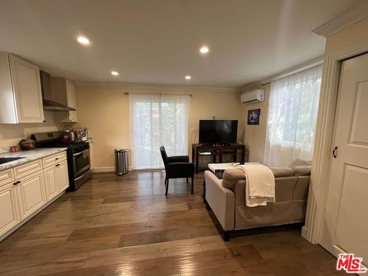 Interior, Kitchen, Living room, Recessed Lighting, Wood Texture Flooring