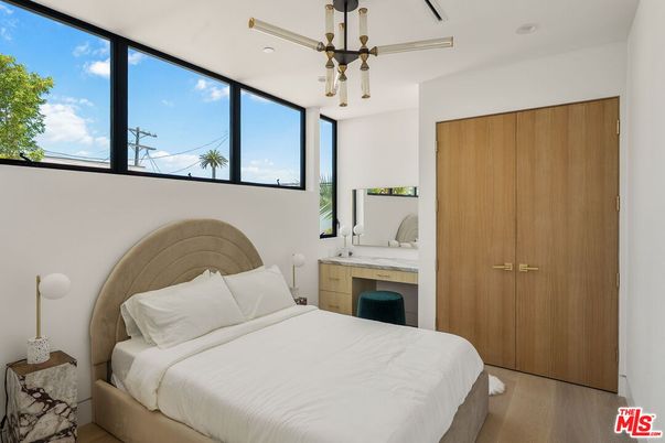 Bedroom, Interior, Pendant Lights