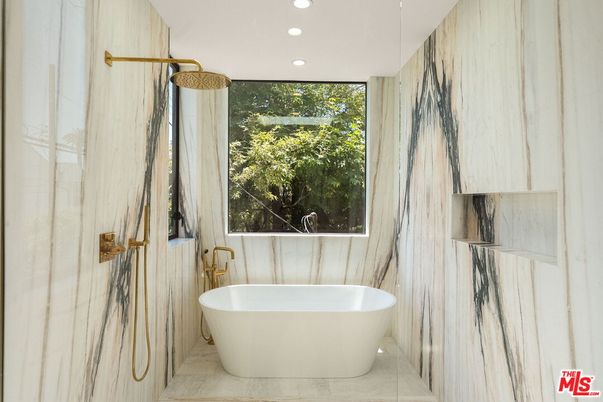 Bathroom, Free Standing Baths, Interior, Recessed Lighting