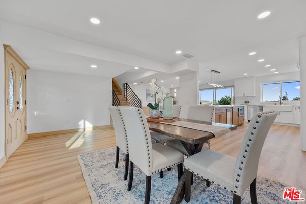 Dining room, Interior, Kitchen, Pendant Lights, Recessed Lighting, Wood Texture Flooring