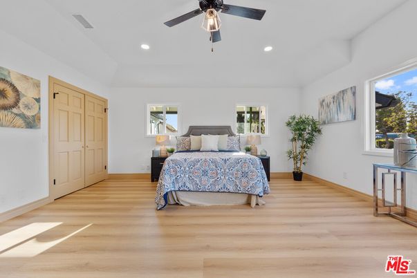 Bedroom, Interior, Recessed Lighting, Wood Texture Flooring