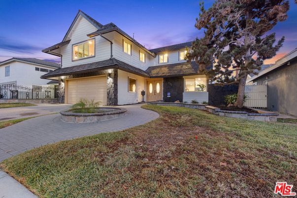 Attached, Backyard, Exterior, Facade, Farmhouse