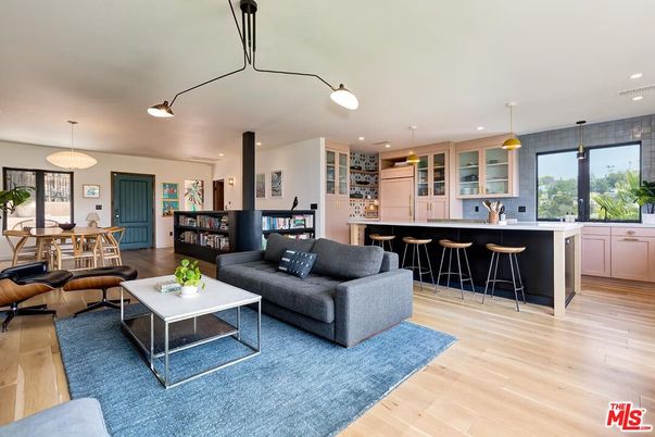 Interior, Living room, Pendant Lights, Recessed Lighting, Wood Texture Flooring