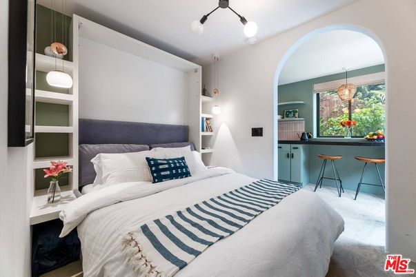 Bedroom, Interior, Pendant Lights