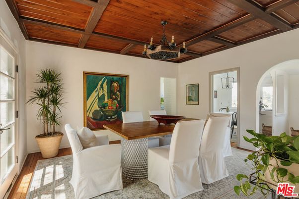 Chandelier, Dining room, Interior, Wooden Beams, Wooden Ceilings