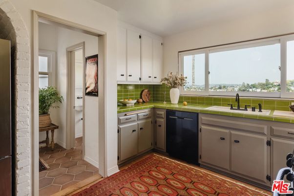 Interior, Kitchen, Tile Countertops