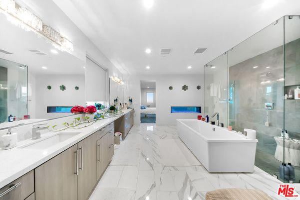Bathroom, Dual Sink Vanities, Free Standing Baths, Glass Shower, Interior, Marble, Recessed Lighting