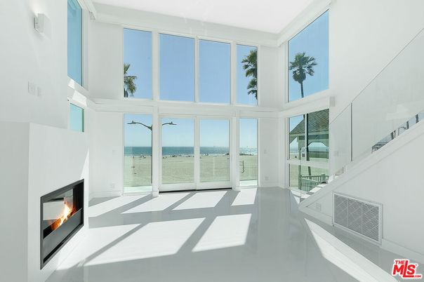 Fireplace, Interior, Water