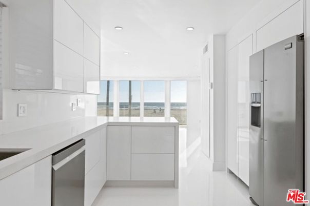 Interior, Kitchen, Recessed Lighting, Stainless Steel Appliances, Water