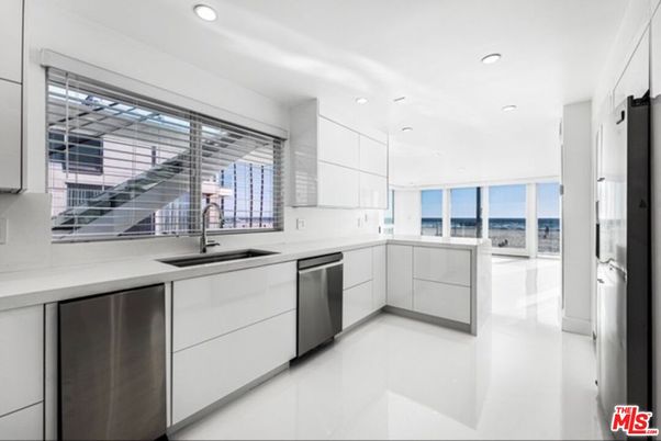 Interior, Kitchen, Recessed Lighting, Stainless Steel Appliances, Water