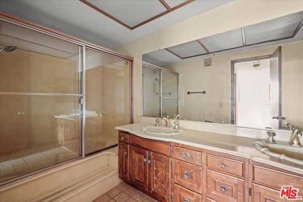Bathroom, Dual Sink Vanities, Glass Shower, Interior
