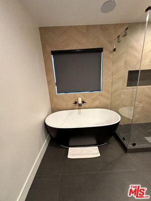 Bathroom, Free Standing Baths, Interior