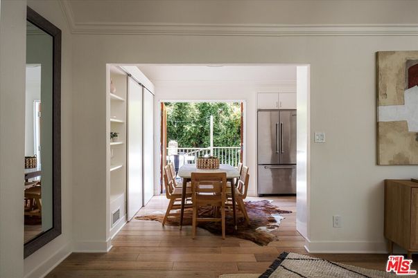 Dining room, Interior, Kitchen, Stainless Steel Appliances, Wood Texture Flooring