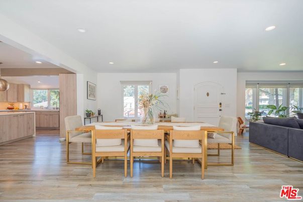 Dining room, Interior, Kitchen, Recessed Lighting, Wood Texture Flooring