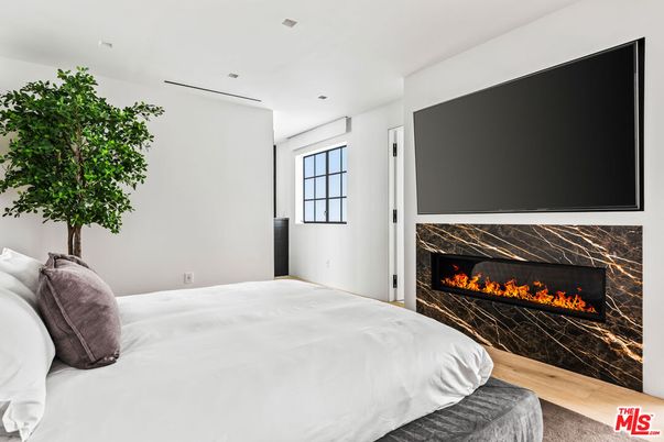 Bedroom, Fireplace, Interior, Recessed Lighting, Wood Texture Flooring