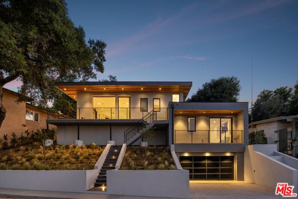 Attached, Exterior, Facade, Modern