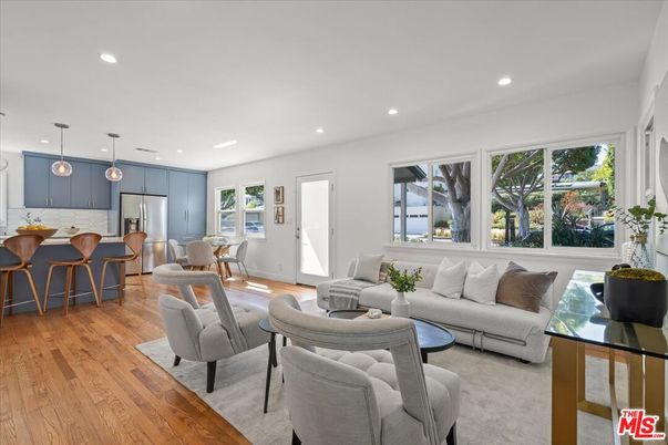 Dining room, Interior, Kitchen, Living room, Pendant Lights, Recessed Lighting, Wood Texture Flooring