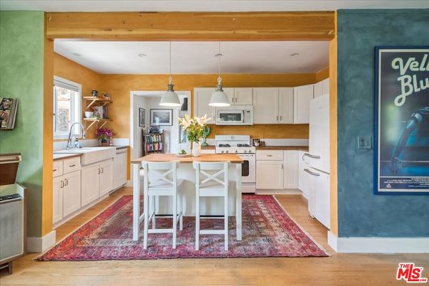Interior, Kitchen, Pendant Lights, Wood Texture Flooring