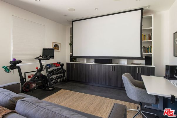 Fitness Equipment, Interior, Projection Screen, Recessed Lighting