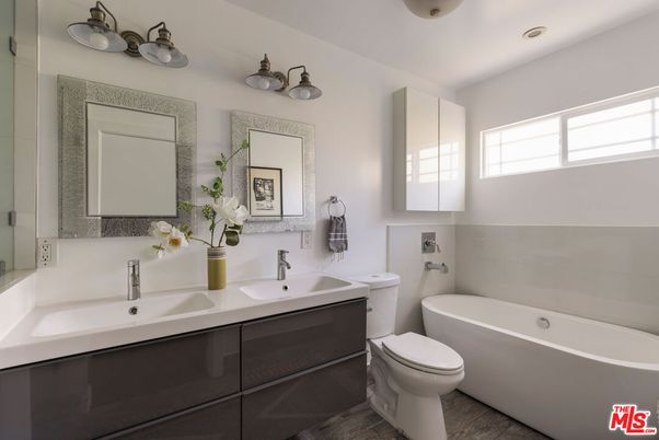 Bathroom, Dual Sink Vanities, Free Standing Baths, Interior, Recessed Lighting